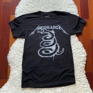 Metallica Size Small/Medium Short Sleeve T-shirt